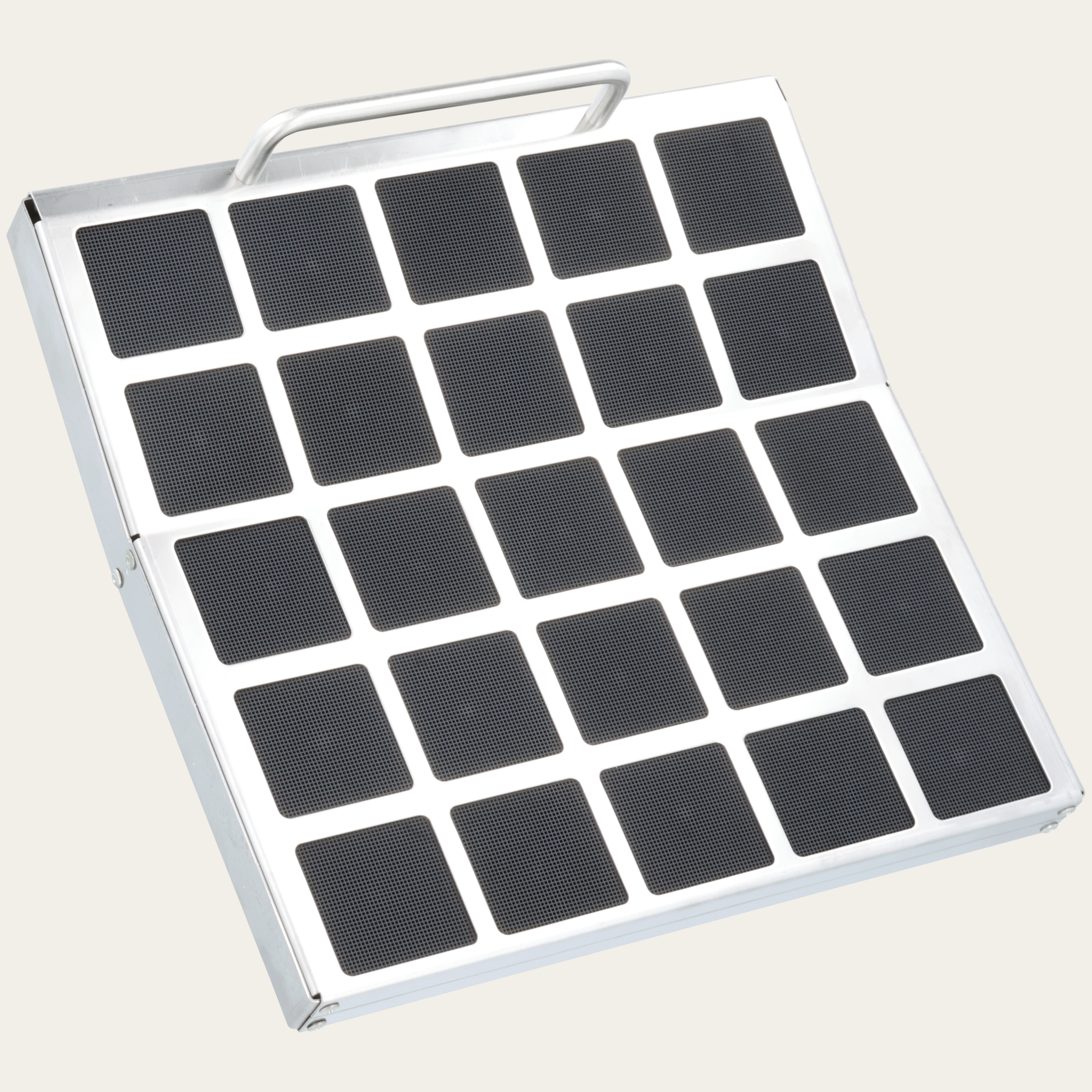 Regenerable odour filter