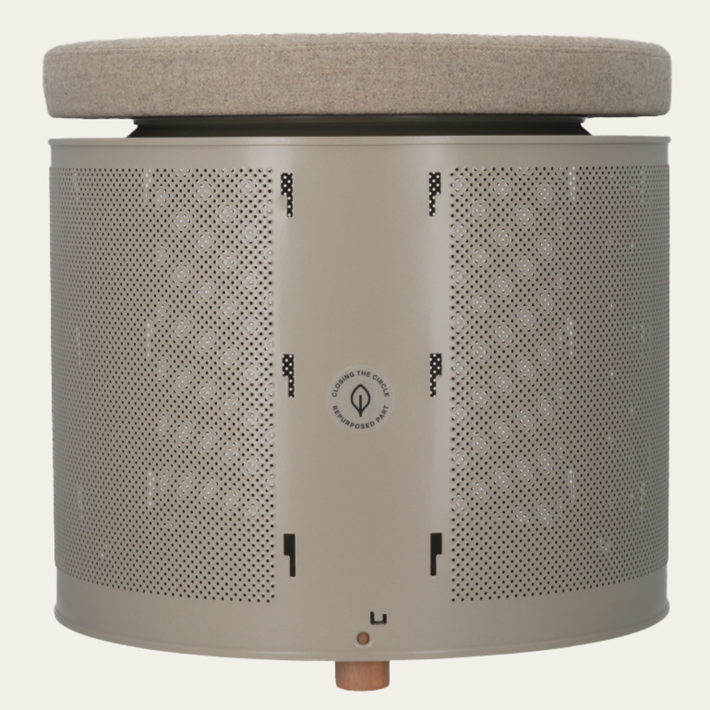 Adora Hocker creme