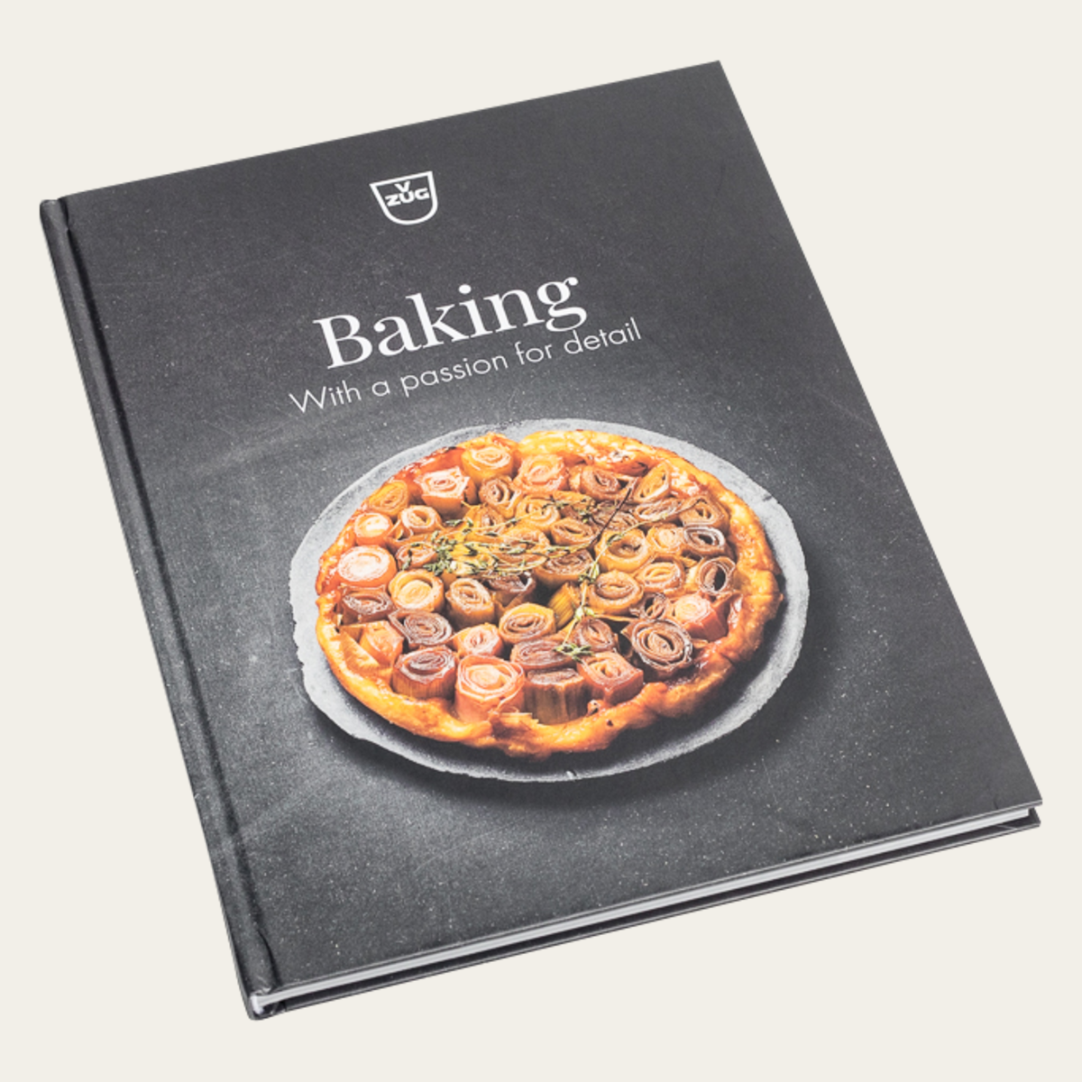 Recipe book 'Baking With a passion for detail' in English Cookbooks