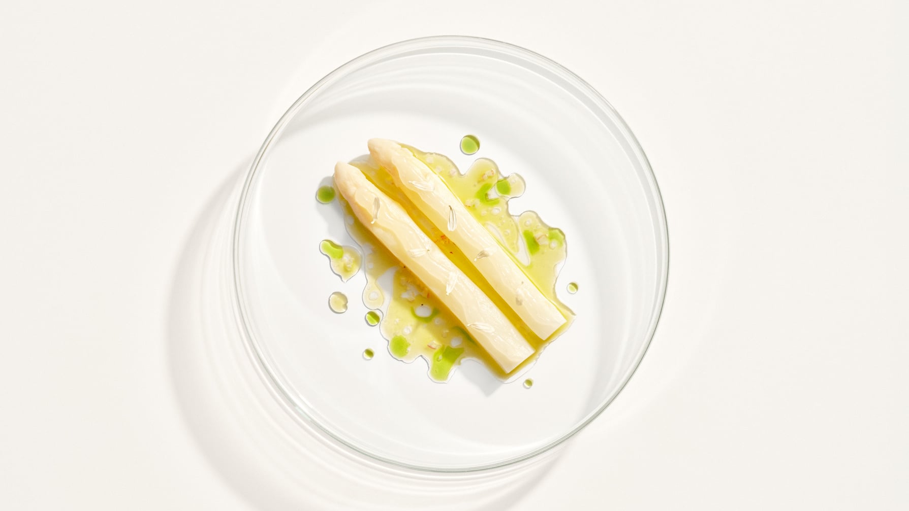 White asparagus with lemon gel, tarragon oil and vinaigrette