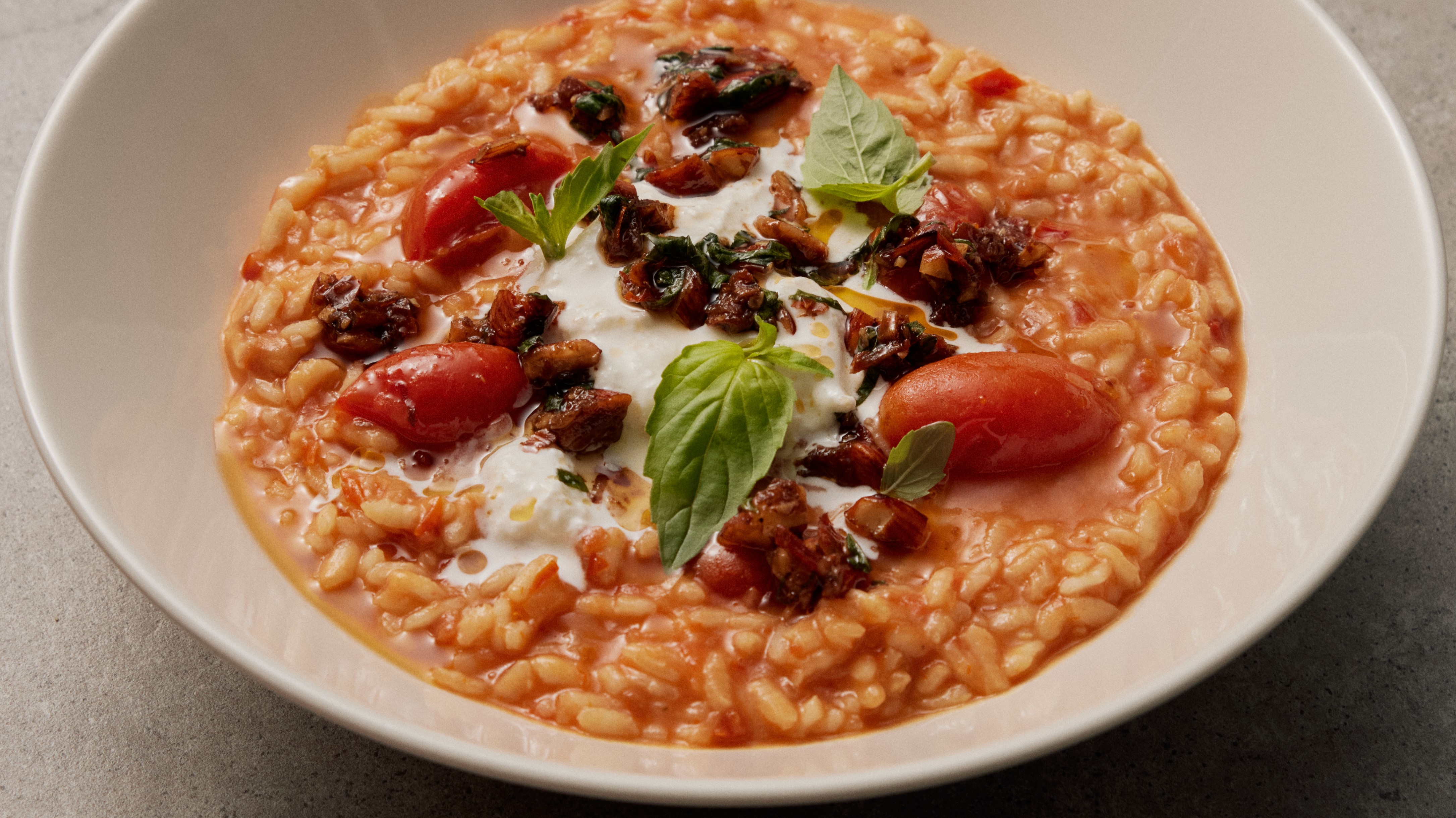 Tomato risotto with burrata