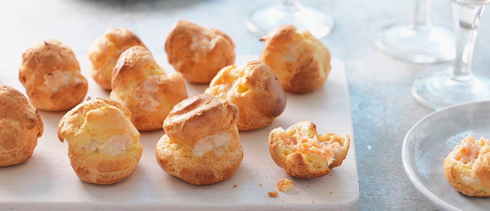 Salty choux puffs with smoked salmon
