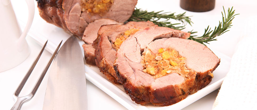 Pork fillet stuffed with macadamia nuts