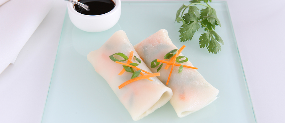 Steamed rice-noodle rolls with prawns