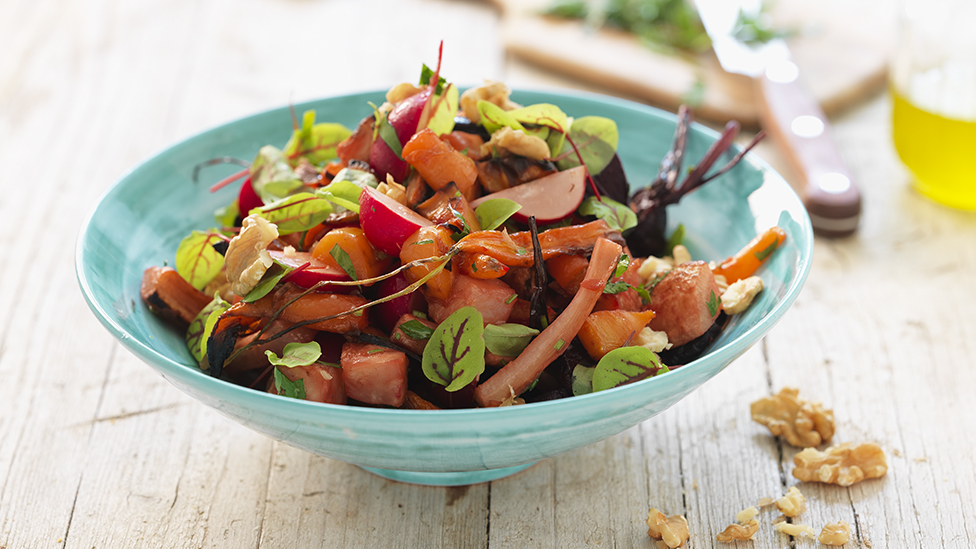 Lukewarm root vegetable salad